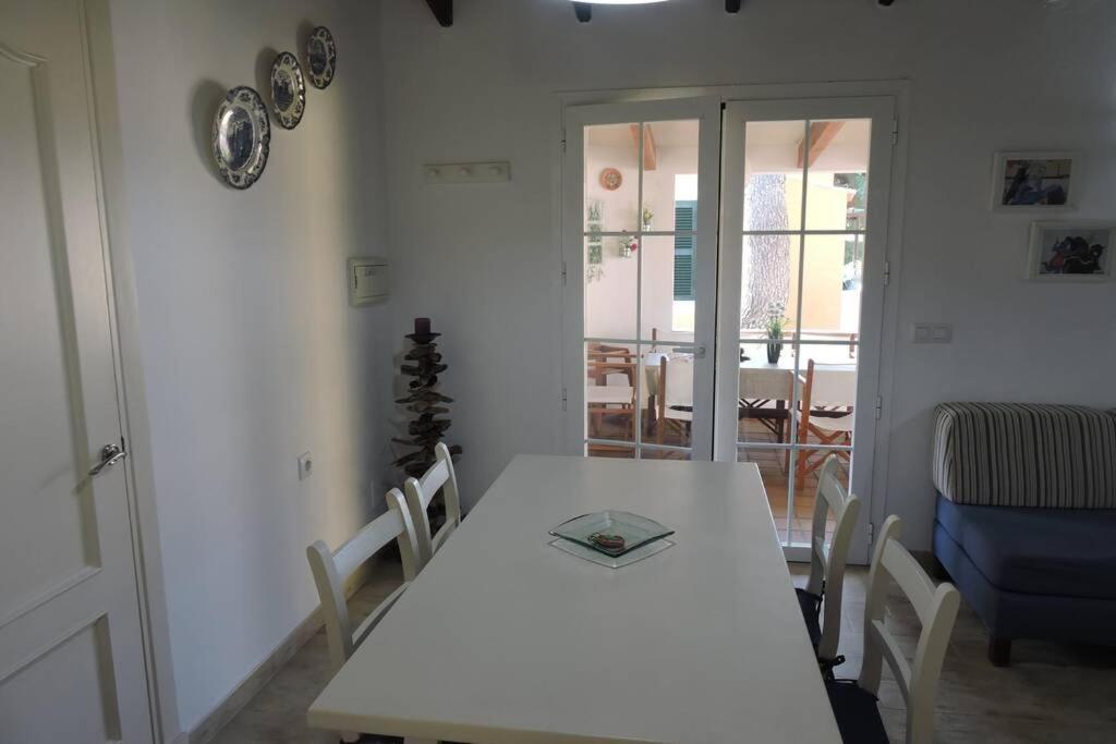 Chalet Cerca De La Playa Cala' en Bosch Bagian luar foto