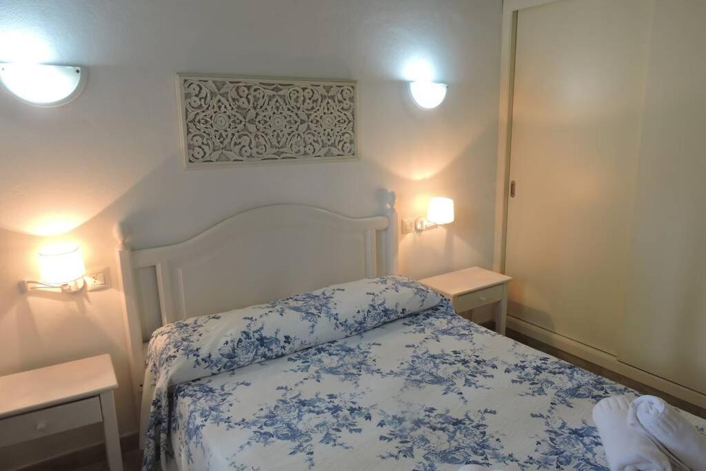 Chalet Cerca De La Playa Cala' en Bosch Bagian luar foto