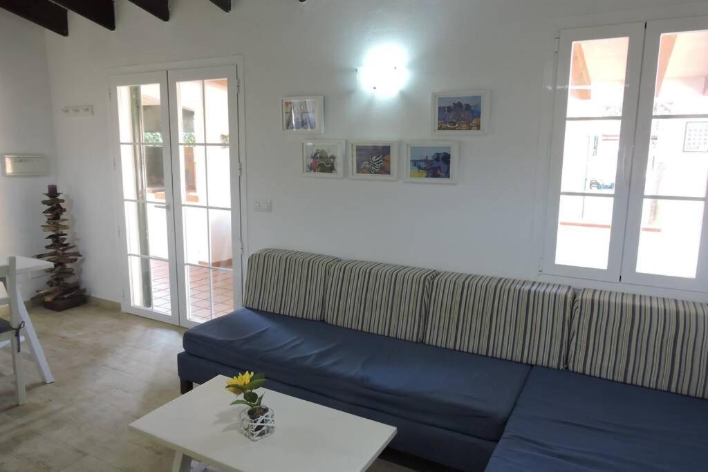 Chalet Cerca De La Playa Cala' en Bosch Bagian luar foto